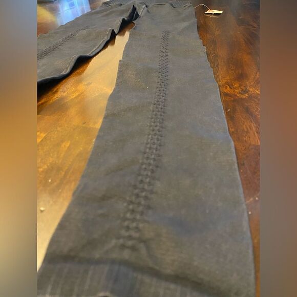 NWT FP Movement Good Karma Leggings “Washed Black” XS/S - Picture 5 of 7